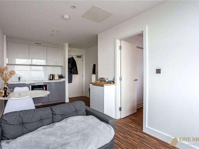 Studio for rent in Old Trafford, Trafford Park