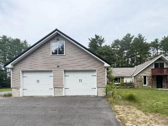 House for sale in Bowdoin, Maine