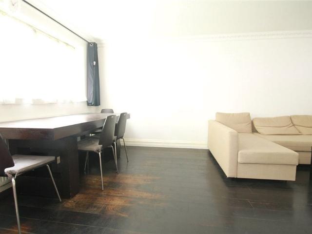 Apartment for rent in London Borough of Ealing, Park Royal