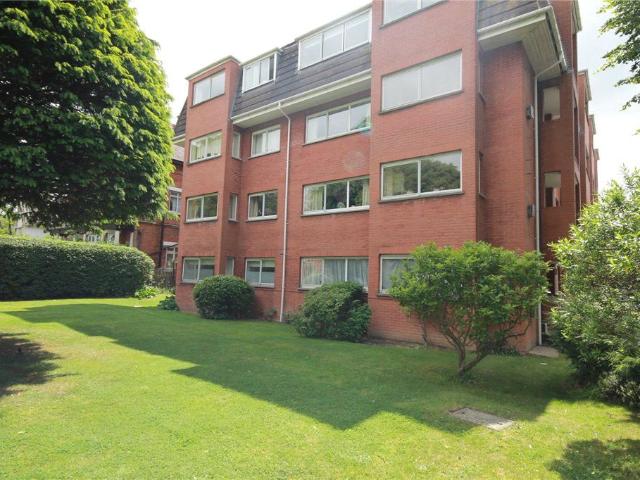 Apartment for rent in London Borough of Ealing, Park Royal