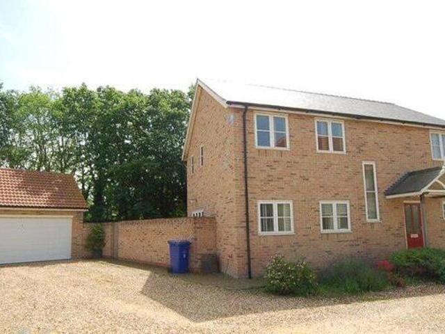 House for rent in Lyons, Greater London