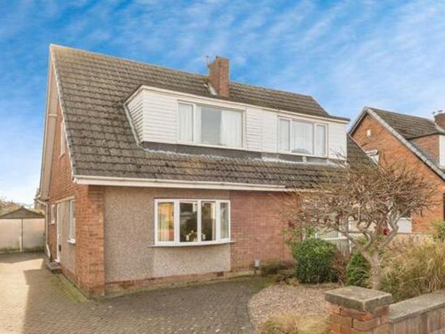 House for sale in Lower Hopton, Mirfield