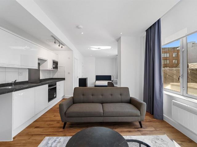 Studio for rent in West Smithfield, Lyons