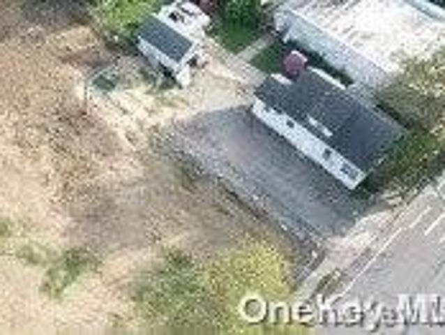 Land for sale in Hicksville