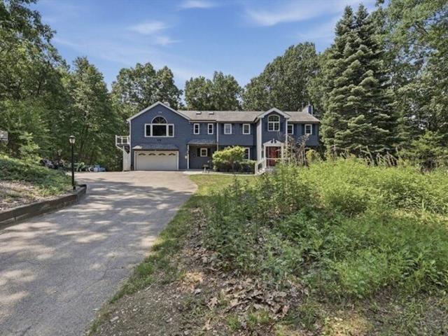 House for sale in Pepperell, Massachusetts