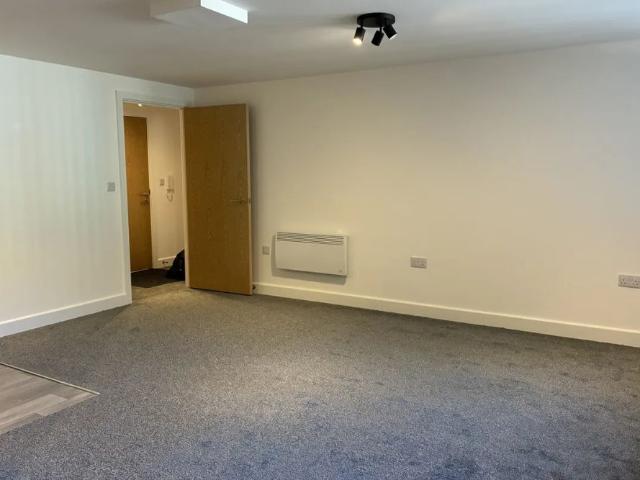 Apartment for rent in Loundsley Green, East Midlands