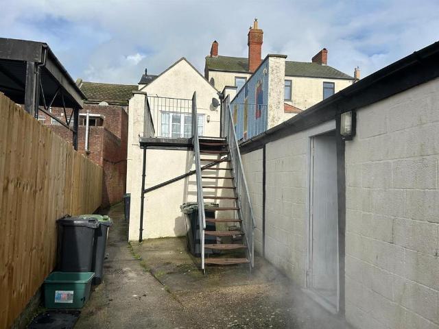 Apartment for rent in Bothenhampton, Bridport