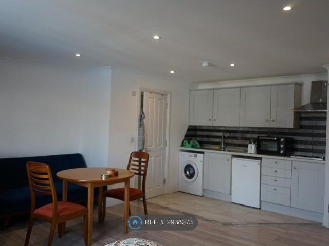 Studio for rent in Brunswick, Brighton & Hove
