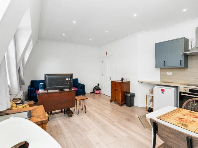 Apartment for rent in Brunswick, Brighton & Hove