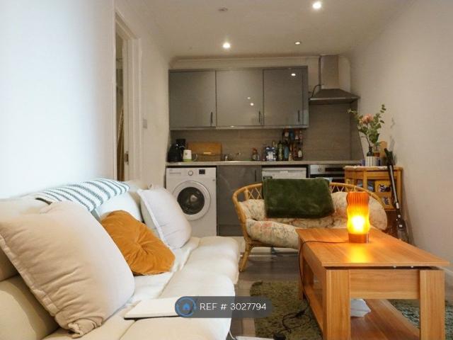 Apartment for rent in Brunswick, Brighton & Hove