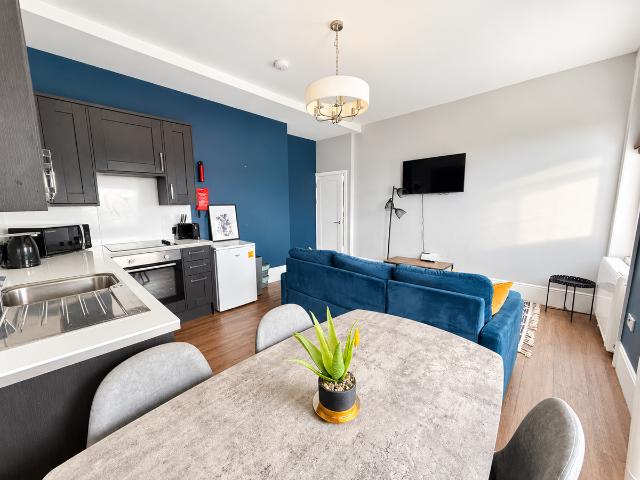 Apartment for rent in Round Hill, Brighton