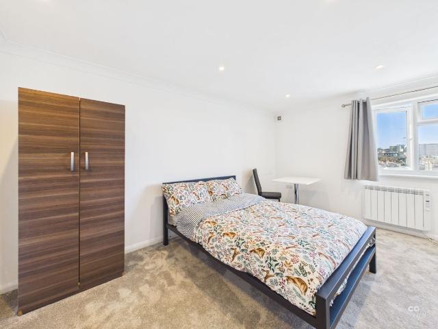 Studio for rent in Round Hill, Brighton & Hove