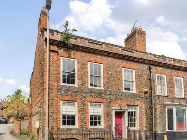 House for sale in Buckingham, Buckinghamshire
