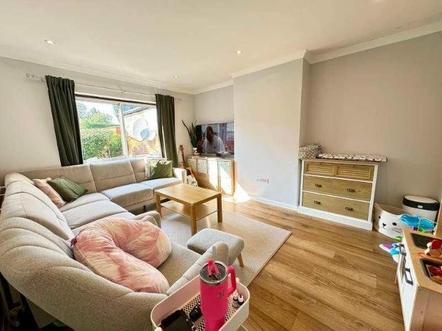 House for rent in Woodcote, Epsom