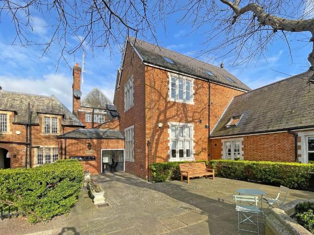 Studio for rent in Ewell, Epsom and Ewell