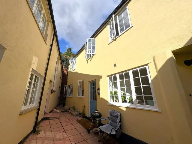Apartment for rent in Watergate, Devon
