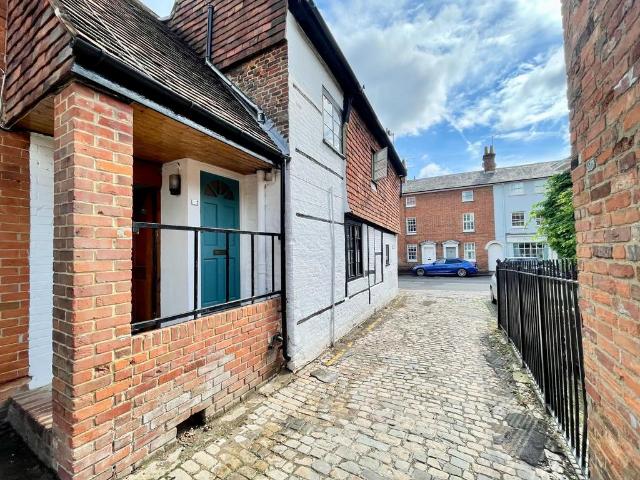Apartment for rent in Farnham, Waverley