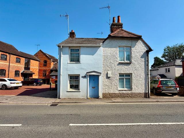 House for rent in Fole, Surrey