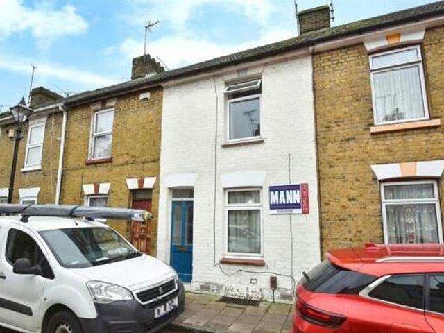 House for sale in Brompton, Gillingham