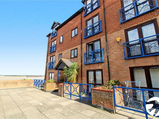 Studio for rent in Gravesend Town Centre, Gravesham