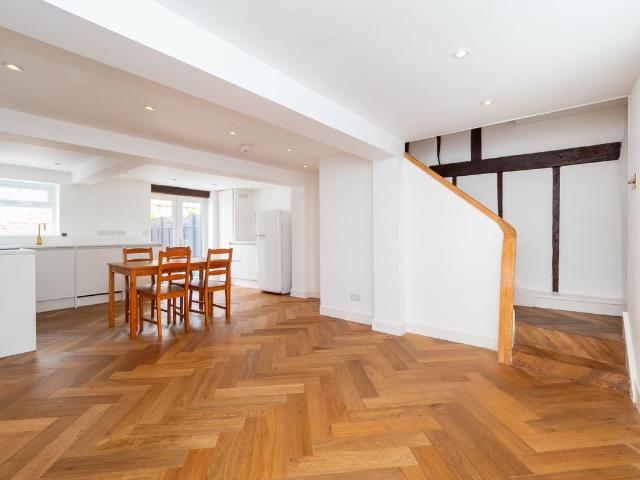 House for rent in The Wrythe, Greater London