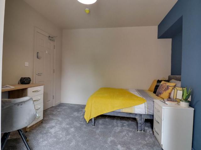 Room for rent in Highfields, Old Wharf