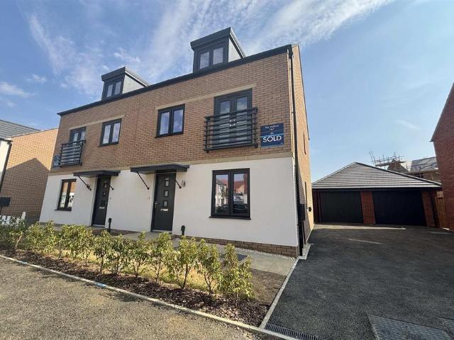 House for rent in Upton