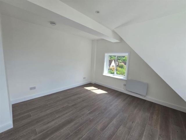 Apartment for rent in South Park, Red Hill