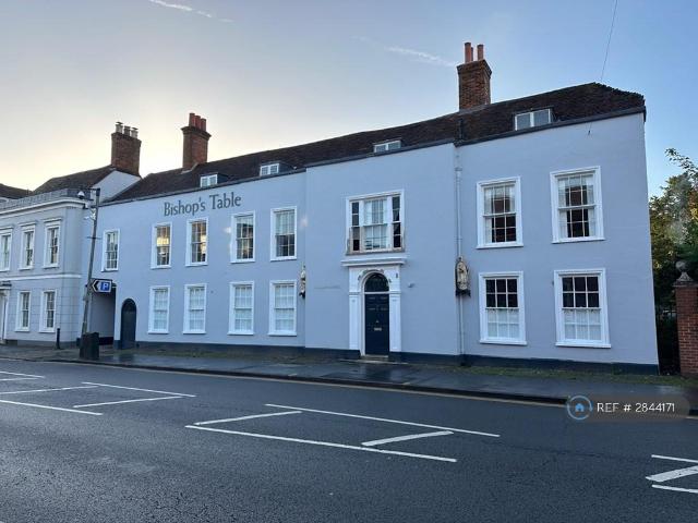 House for rent in Fole, Surrey