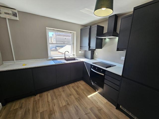 Apartment for rent in Gorseinon, Wales