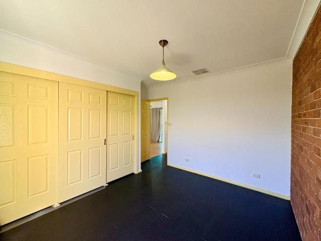 Apartment for rent in Piallamore, New South Wales