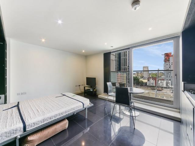 Studio for rent in Isle Of Dogs, Greater London