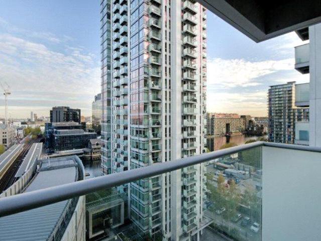 Apartment for rent in Canary Wharf, Greater London