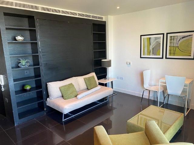 Studio for rent in London Borough of Tower Hamlets, Greater London