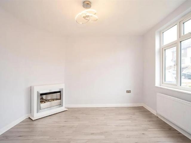 House for rent in Manor Estate, Pouchen End