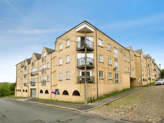 Apartment for rent in Akroydon, Halifax