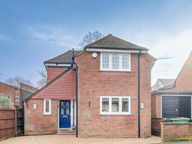 House for sale in Five Acres, Hertfordshire