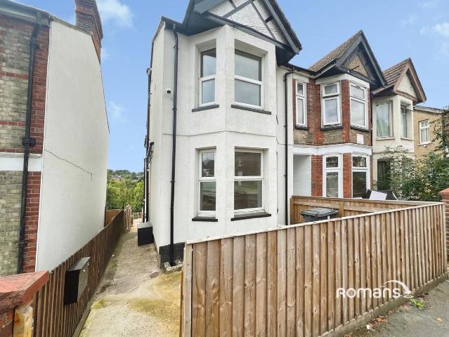 Room for rent in Castlefield, Cressex