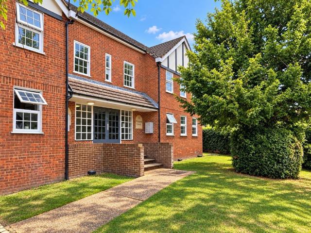 Apartment for rent in High Wycombe Community Board, High Wycombe