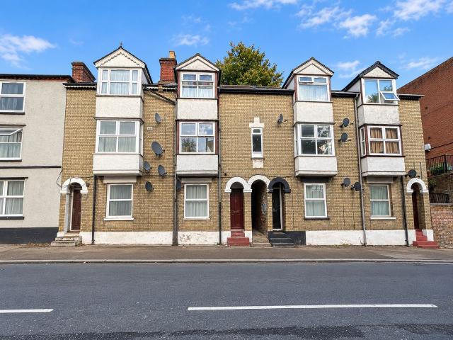 Apartment for rent in High Wycombe Community Board, High Wycombe