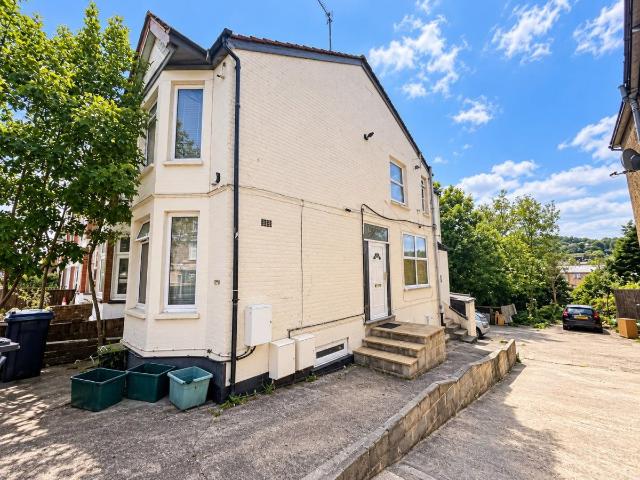 Apartment for rent in High Wycombe Community Board, High Wycombe