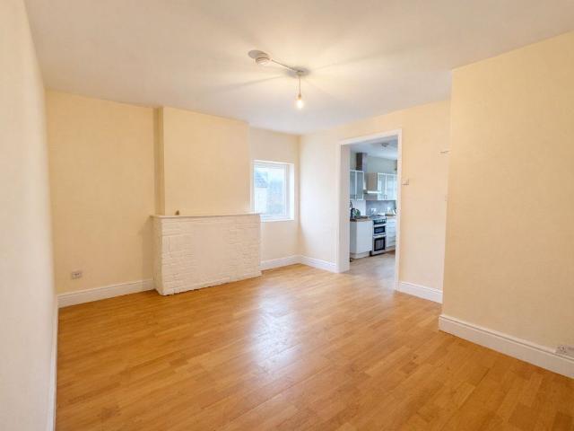 Apartment for rent in High Wycombe Community Board, High Wycombe
