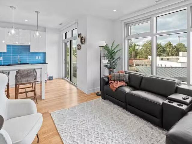 Condo for rent in Victoria