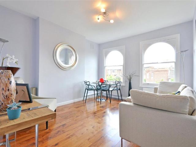 Apartment for rent in Kilburn, Greater London