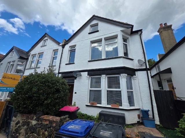Apartment for rent in Alton Barnes, Essex