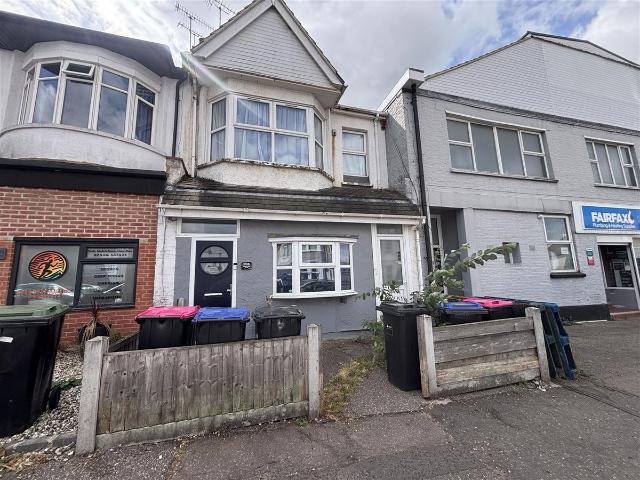 House for rent in Alton Barnes, Essex