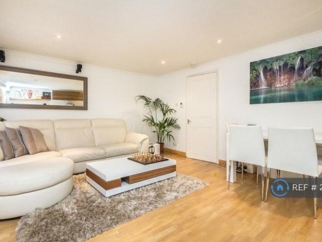 House for rent in Kensal Town, Bayswater
