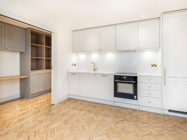 Apartment for rent in Kensal Town, Greater London