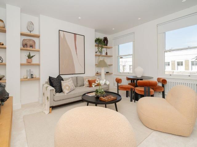 Apartment for rent in North Kensington, Greater London