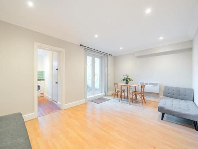 Apartment for rent in Kensal Town, Greater London